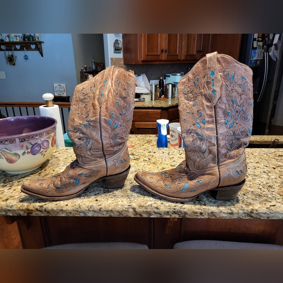 Corral Cutout Design Boots - Picture 7 of 12